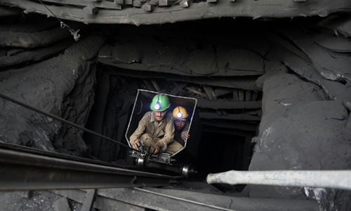 At least 5 dead, 2 missing in Pakistan coal mine collapse At least 5 dead, 2 missing in Pakistan coal mine collapse