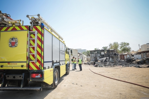 Civil Defence Extinguishes Fire in Arad Farm and Vehicles; No Injuries Reported