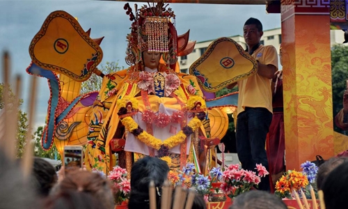 Chinese deities end SE Asia luxury tour Chinese deities end SE Asia luxury tour