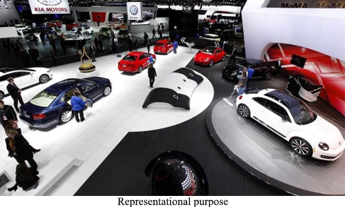 SUVs rev up at Delhi auto show despite pollution crackdown SUVs rev up at Delhi auto show despite pollution crackdown