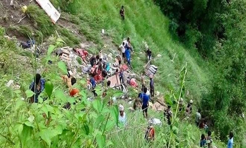 25 killed in Nepal bus crash 25 killed in Nepal bus crash