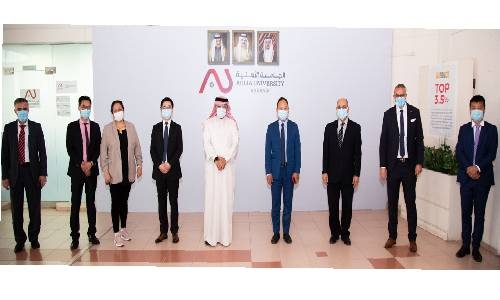 Huawei and Ahlia University sign strategic partnership