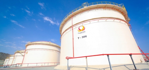 Fire at Fujairah Oil Industry Zone Caused by Drone Debris, No Injuries Reported Fire at Fujairah Oil Industry Zone Caused by Drone Debris, No Injuries Reported