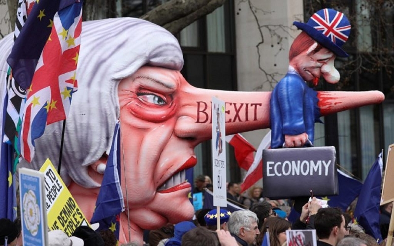 Anti-Brexit protesters mass in British capital for rally