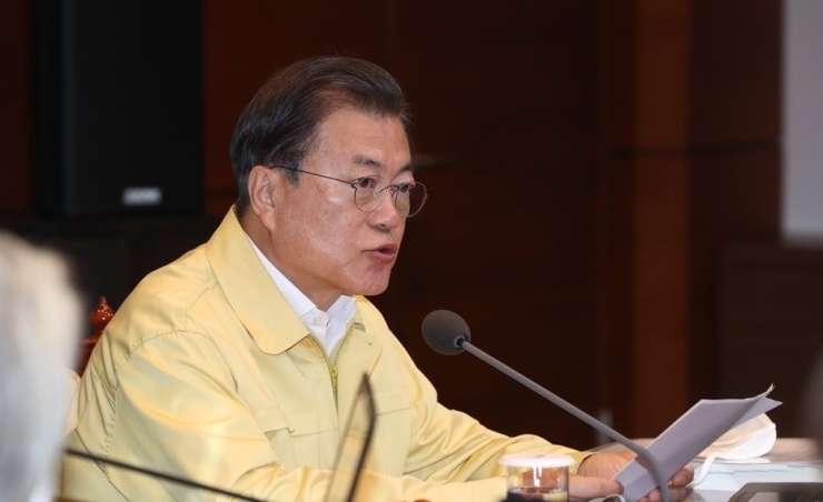 Moon holds out hope for overcoming COVID-19 through unity Moon holds out hope for overcoming COVID-19 through unity