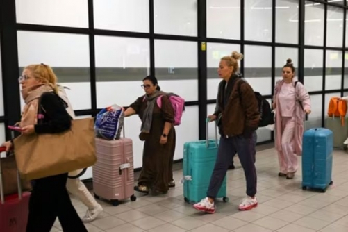 UK Evacuation Flight from Oman Delayed Due to Technical Fault