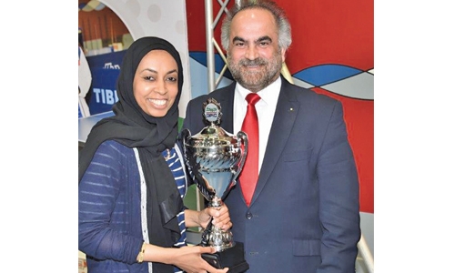 GPIC President honours star employee GPIC President honours star employee