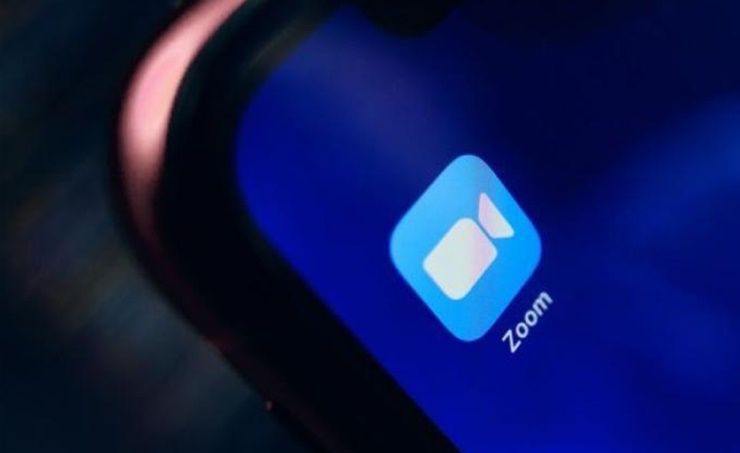 Google prohibits its employees from using the video chat program Google prohibits its employees from using the video chat program