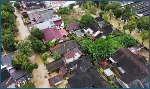 Heavy Rain Threatens Flood-Hit Sumatra as Death Toll Rises Heavy Rain Threatens Flood-Hit Sumatra as Death Toll Rises
