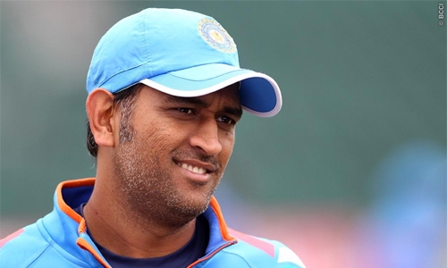 Indian court issues arrest warrant for Dhoni