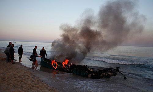 Egyptian naval fire kills Gaza fisherman Egyptian naval fire kills Gaza fisherman