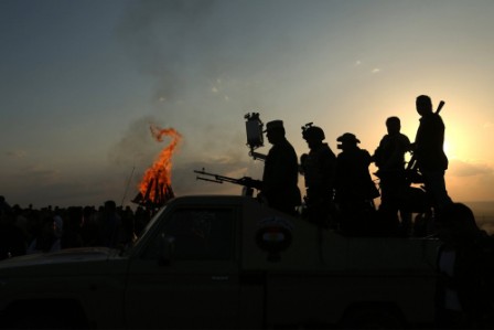 IS burns four Iraqi Shiite fighters alive: video