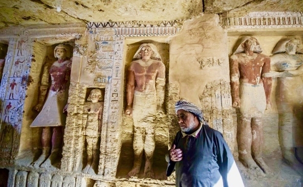 Egyptian archaeologists unearth tomb of ancient high priest