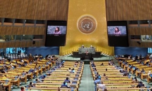 UN official welcomes release of 14 foreigners detained by Houthis UN official welcomes release of 14 foreigners detained by Houthis