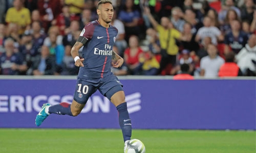 Neymar dazzles again in PSG romp Neymar dazzles again in PSG romp