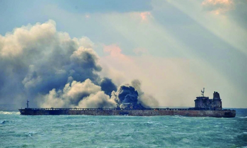 Explosion on Iranian oil tanker forces rescue team to retreat Explosion on Iranian oil tanker forces rescue team to retreat
