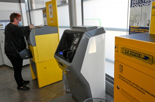 25 countries suspend postal services to US over tariffs: UN 