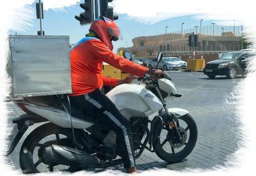 Should not Bahrain's summer outdoor work ban apply to food delivery executives?