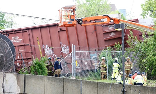 Train carrying toxic chemical derails in Washington Train carrying toxic chemical derails in Washington