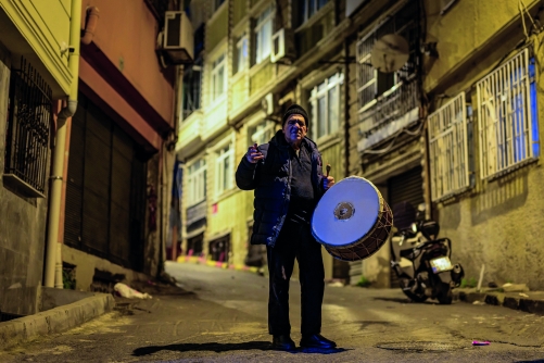 Before dawn, ancient drum rite wakes Istanbul faithful to fast Before dawn, ancient drum rite wakes Istanbul faithful to fast