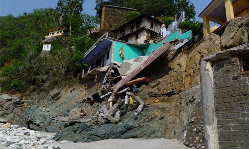 Nepal, India floods leave more than 90 dead