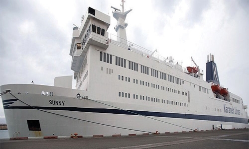 Iran’s biggest cruise ship docks in Gulf Iran’s biggest cruise ship docks in Gulf
