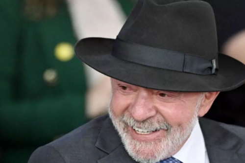 Lula jokes he is thinking of ‘signing Messi’ for Brazil Lula jokes he is thinking of ‘signing Messi’ for Brazil