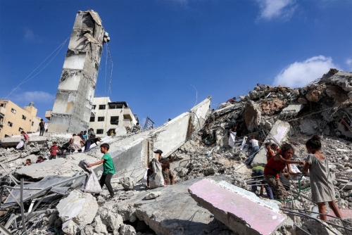Israel flattens Gaza high-rise as it tells residents to flee Military warns residents to flee Israel flattens Gaza high-rise as it tells residents to flee Military warns residents to flee