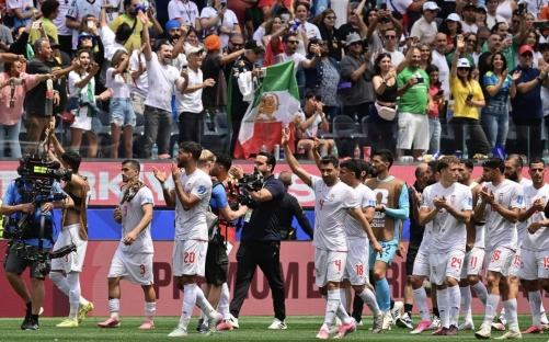Unexpected alliance: Mexican supporters cheer for Iran Unexpected alliance: Mexican supporters cheer for Iran