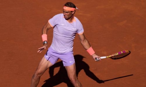 Nadal wins on injury comeback