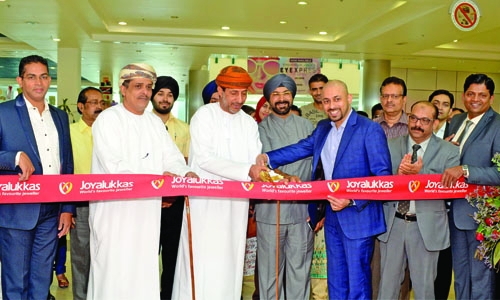 Joyalukkas opens showroom in Salalah Joyalukkas opens showroom in Salalah