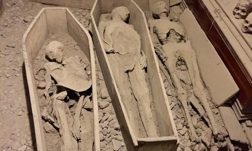 Irish tomb raiders steal head of 800-year-old crusader