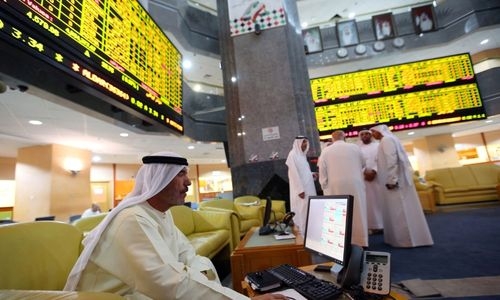 Saudi index falls on economic worries, Egypt extends losses