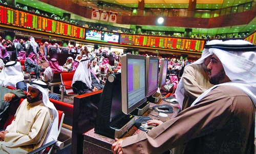 Region dragged down by global tumble Region dragged down by global tumble