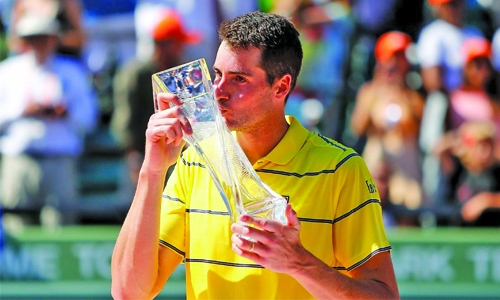 Isner outlasts Zverev  for first Miami title