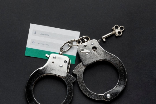 Man Sentenced to Six Years for Defrauding Citizenship Applicants