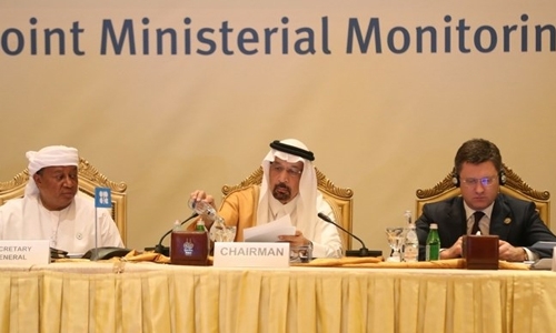 Saudi says to cut oil output as producers discuss price Saudi says to cut oil output as producers discuss price