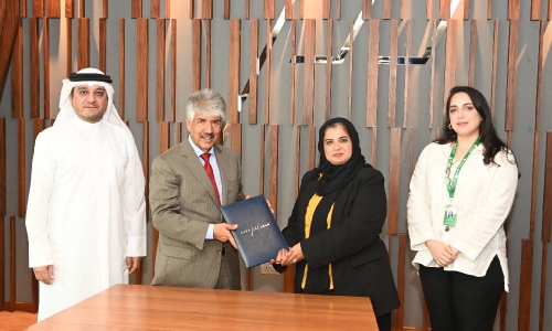 Seef Properties backs INJAZ Bahrain’s Educational Programmes Seef Properties backs INJAZ Bahrain’s Educational Programmes