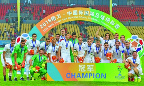 Cavani fires Uruguay to China Cup with victory Cavani fires Uruguay to China Cup with victory