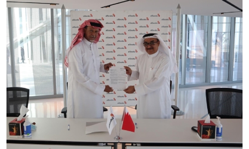 Al Baraka Islamic Bank, Al Harbi in deal to finance solar energy systems