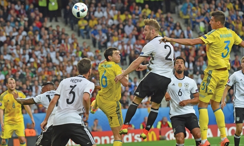 Champs win Champs win