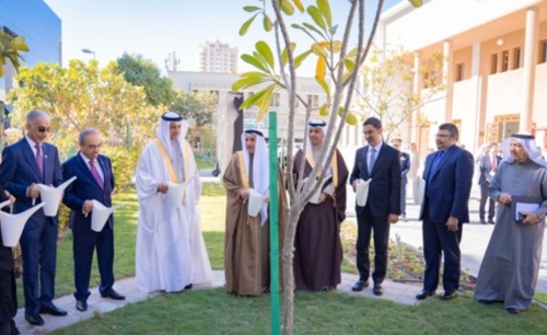 Deputy PM plants 191,000th tree Deputy PM plants 191,000th tree