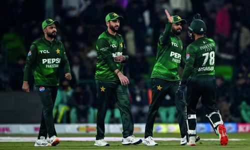 Spin-heavy Pakistan hit form, but India boycott risks early T20 exit