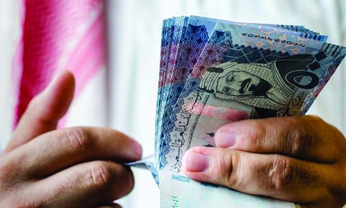 Saudi mulls Green Cards Saudi mulls Green Cards