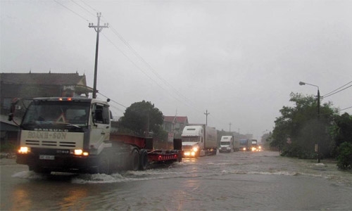 Floods in Thailand's northeast kill 23