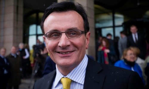 AstraZeneca, Merck strike key cancer drugs partnership AstraZeneca, Merck strike key cancer drugs partnership