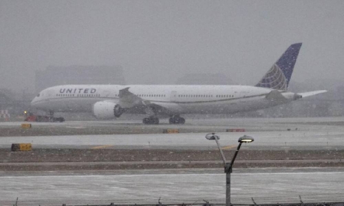 More than 2,000 US flights cancelled due to freezing temperatures, heavy snow More than 2,000 US flights cancelled due to freezing temperatures, heavy snow