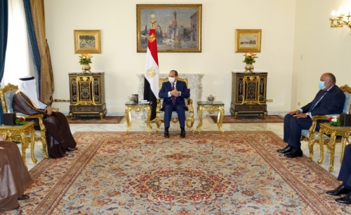 Bahrain’s Foreign Minister holds talks with the President of Egypt