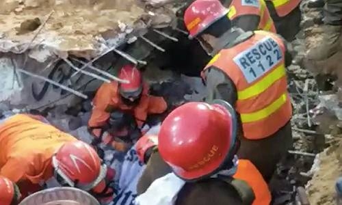 Severed head of suicide bomber found at Pakistan mosque blast site