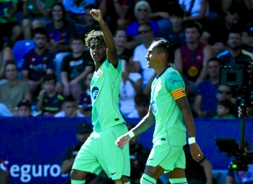 Yamal double helps Barca edge Levante thriller